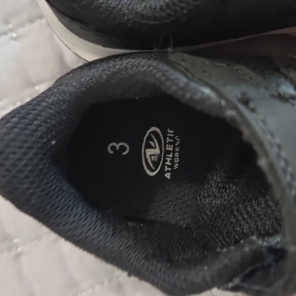 Boys black sneakers - Picture 3 of 3